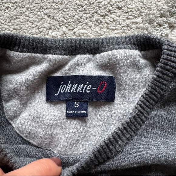 Johnnie-O sweater gray white striped Crewneck lightweight medium - Picture 2 of 6